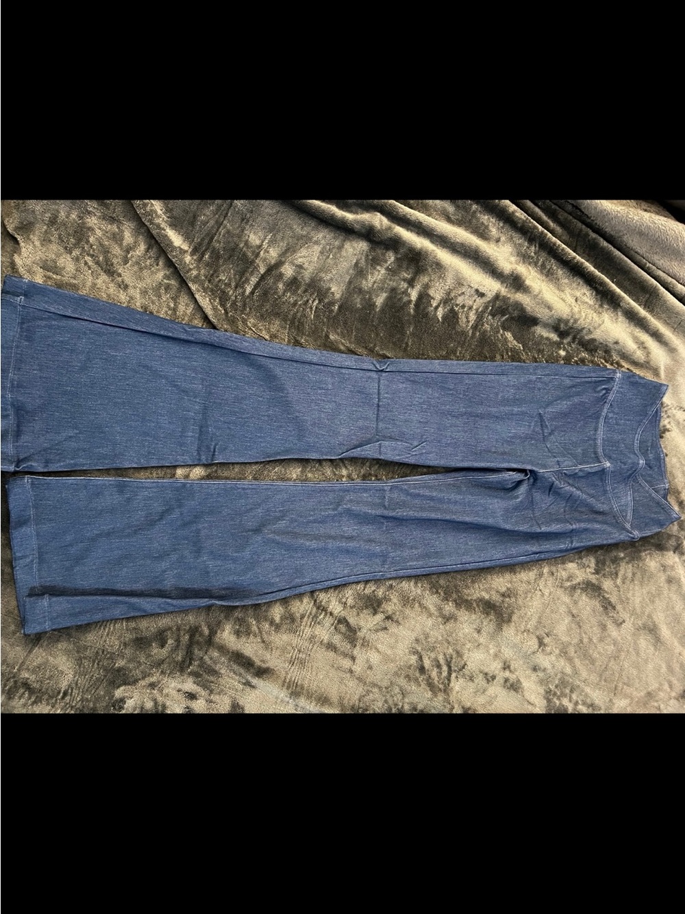 HALARA Fit and Flare Jeans in Dark Blue
